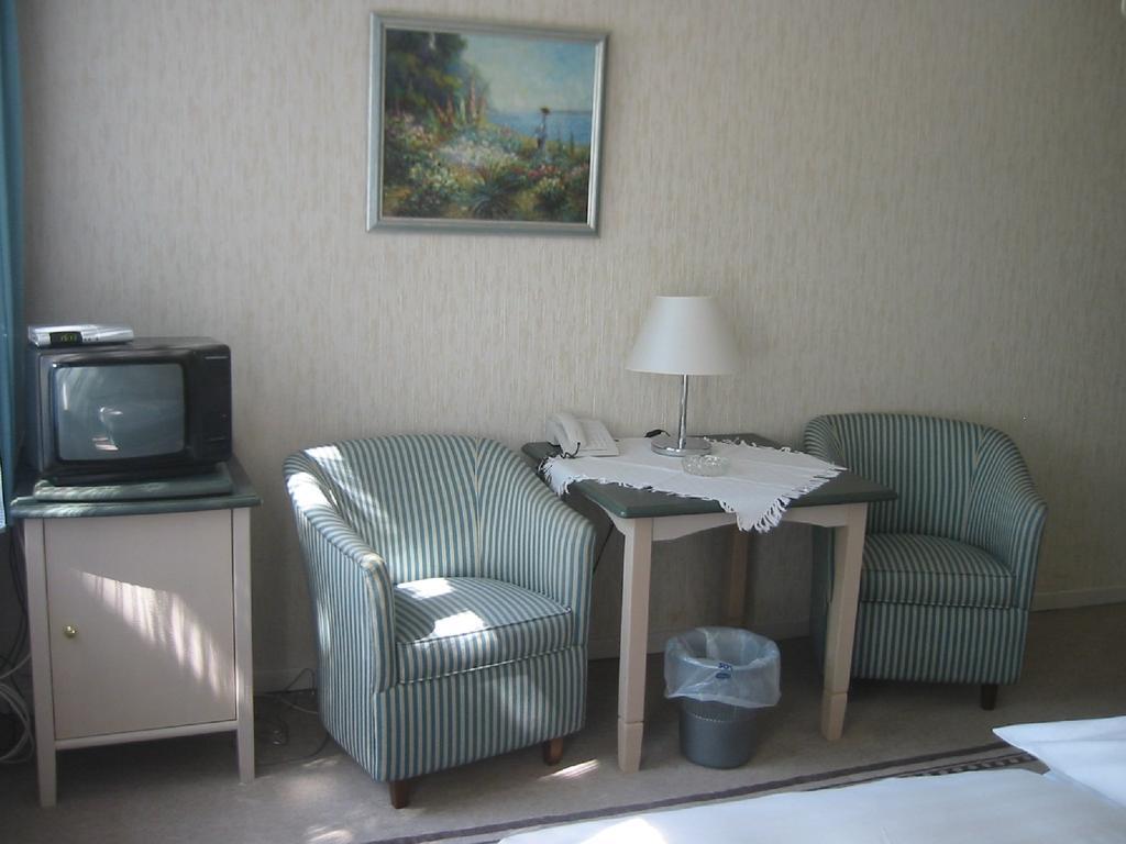 Pension Thiel Bad Schwartau Ruang foto